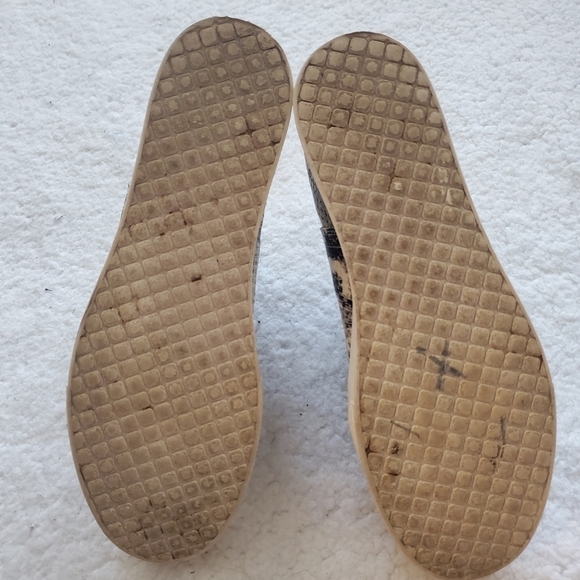 Steve Madden Women’s Wrangle snake print platform high top sneakers US 7 M - Picture 8 of 14